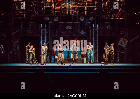 Padua, Italien. 12 Nov, 2019. Stomp während Stomp, in Padova, Italien, 12. November 2019 Credit: Unabhängige Fotoagentur/Alamy leben Nachrichten Stockfoto