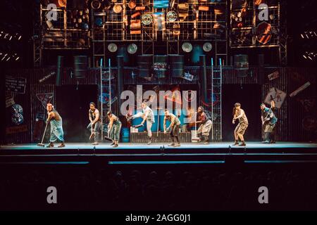 Padua, Italien. 12 Nov, 2019. Stomp während Stomp, in Padova, Italien, 12. November 2019 Credit: Unabhängige Fotoagentur/Alamy leben Nachrichten Stockfoto