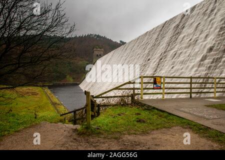 Derwent Dam, Reservoir in Derbyshire, Der Howden Dam Reservoir befindet sich im Nationalpark Peak District Stockfoto