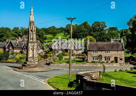 Kirche des Heiligen Kreuzes, Ilam Kirche, Begräbnisstätte des Hl. Bertram, Derbyshire, England, UK, Peak District National Park Stockfoto