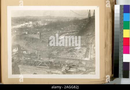 Eine Sammlung von Fotos, die durch eine getippte, klassifiziert Liste der Titel begleitet. Acc. Hdq. S. 851; Kensico Behälter. Allgemeine Ansicht der Ausgrabung und Grundlage für Kensico dam. Cut-off-Graben an der rechten ausgegraben. Vertrag 9. 31. Dezember 1912. Stockfoto