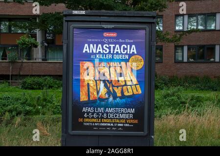 Reklametafeln We Will Rock You Musical in Amsterdam Die Niederlande 2019 Stockfoto