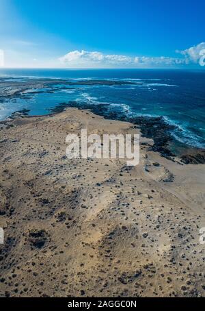 Nordküste der Insel Fuerteventura, Drone erschossen. Kitesurf Spot. Kanarische Inseln, Spanien Stockfoto