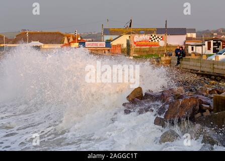 Stürmische Meere in Westward Ho!, North Devon, Großbritannien Stockfoto