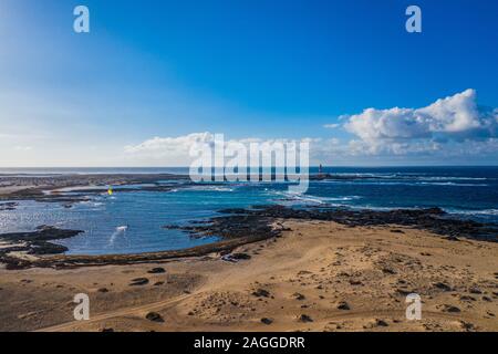 Nordküste der Insel Fuerteventura, Drone erschossen. Kitesurf Spot. Kanarische Inseln, Spanien Stockfoto