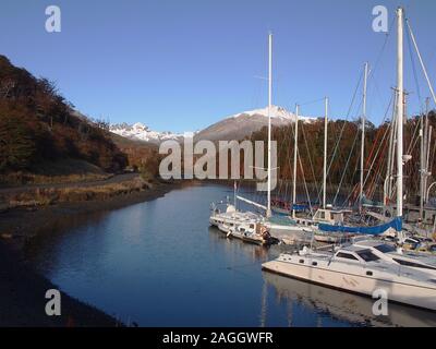 Micalvi (Puerto Williams, Chile), die Welten, die südlichste Yacht Club und Pub Stockfoto