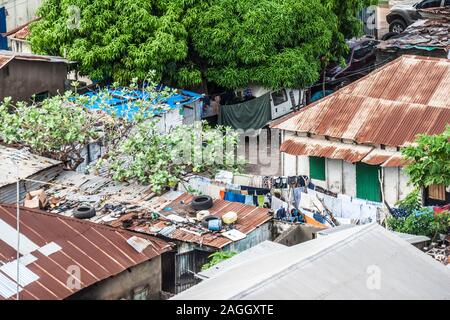 Blick über die Dächer in Banjul, der Hauptstadt von Gambia, Westafrika. Stockfoto