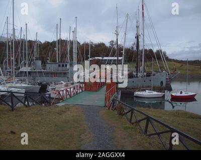 Micalvi (Puerto Williams, Chile), die Welten, die südlichste Yacht Club und Pub Stockfoto