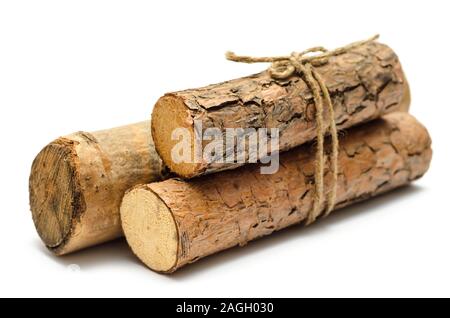 Bündel Brennholz auf weißem Hintergrund Stockfoto