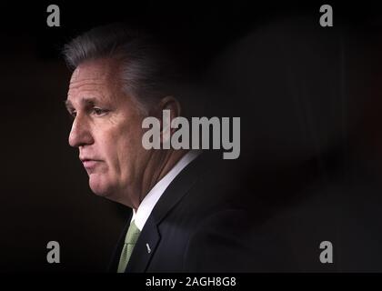 Washington, United States. 19 Dez, 2019. Haus Minderheit Führer Kevin McCarthy, R - Calif., spricht auf dem Capitol Hill in Washington, DC am Donnerstag, 19. Dezember 2019. Foto von Kevin Dietsch/UPI Quelle: UPI/Alamy leben Nachrichten Stockfoto