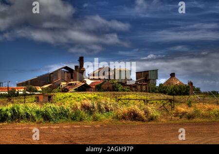 HDR-Bild eines verlassenen, alten Zuckermühle (auch als Grove Farm Unternehmen bekannt) auf der Insel Kauai, Hawaii. Stockfoto