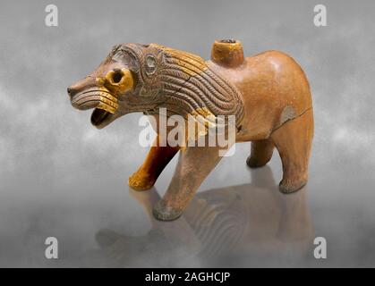 Hethiter Terra Cotta lion geformte Ritual Schiff - 16. Jahrhundert v. Chr. - Hattusa (Bogazkoy) - Museum für Anatolische Zivilisationen, Ankara, Türkei. Gegen g Stockfoto