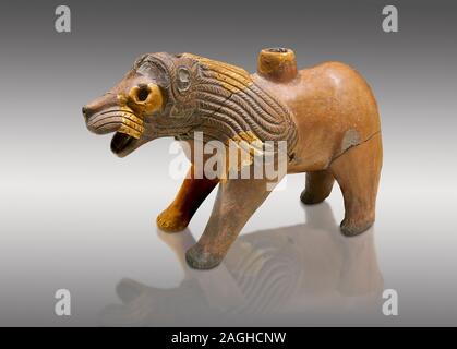 Hethiter Terra Cotta lion geformte Ritual Schiff - 16. Jahrhundert v. Chr. - Hattusa (Bogazkoy) - Museum für Anatolische Zivilisationen, Ankara, Türkei. Gegen g Stockfoto