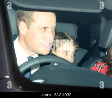 Bild zeigt: Royals Verlassen nach dem Mittagessen am Buckingham Palace heute 18/12/19 Kate und William pic von Gavin Rodgers/Pixel 8000 Stockfoto