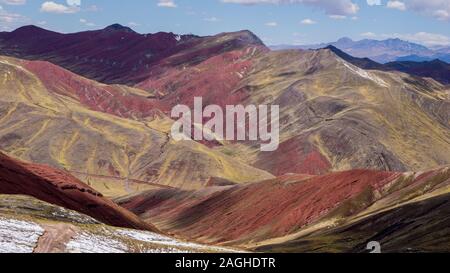 Palccoyo Roten Tal in der Nähe des Rainbow Berg in Palccoyo, Cusco, Peru Stockfoto