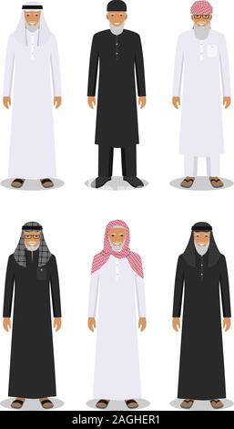 Satz von verschiedenen ständigen arabischen alte Männer in der traditionellen muslimischen arabischen Kleidung auf weißem Hintergrund im flachen Stil isoliert. Arabische traditionellen muslimischen Stock Vektor