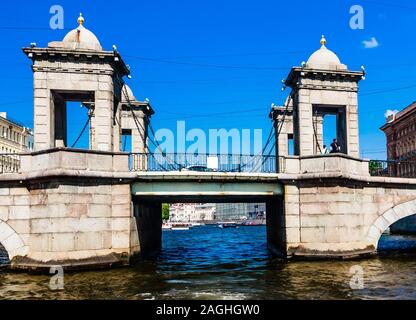 Blick auf Lomonosov Brücke über den Fluss Fontanka in St. Petersburg, Russland Stockfoto