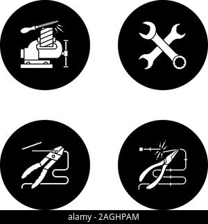 Construction Tools Glyphe Symbole gesetzt. Schraubstock, gekreuzten Schlüssel, Zangen, Kombizange greifen. Vektor weisse Silhouetten Abbildungen in Schwarz Stock Vektor