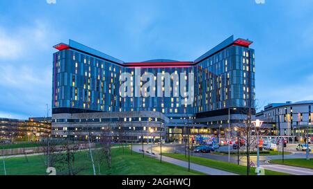 Ansicht des umstrittenen neuen super Krankenhaus die Queen Elizabeth University Hospital (QEUH) in Glasgow, Schottland, Großbritannien Stockfoto