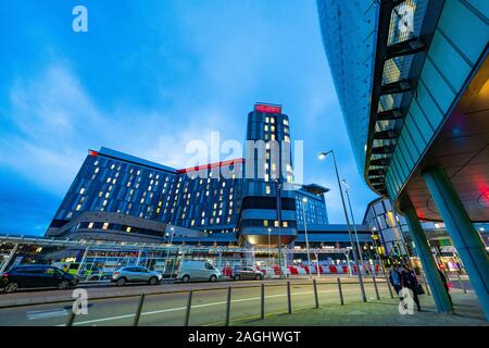 Ansicht des umstrittenen neuen super Krankenhaus die Queen Elizabeth University Hospital (QEUH) in Glasgow, Schottland, Großbritannien Stockfoto