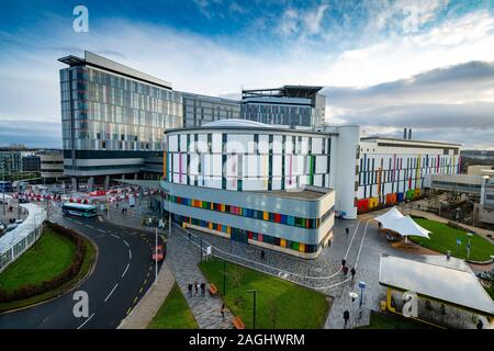 Ansicht des umstrittenen neuen super Krankenhaus die Queen Elizabeth University Hospital (QEUH) in Glasgow, Schottland, Großbritannien Stockfoto