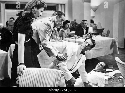 THE LADY EVE 1941 Paramount Pictures Film mit Barbara Stanwyck Und Henry Fonda zweiter von rechts Stockfoto