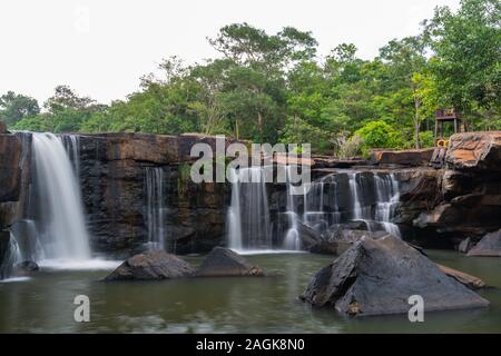 Schöne Tatton Wasserfall, das Reiseziel in nationalen öffentlichen Park in Thailand Stockfoto