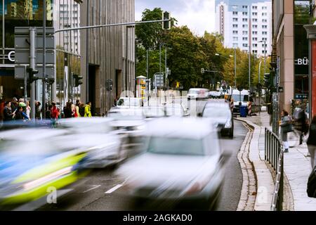Hauptverkehrszeit in der Innenstadt von Dresden Stockfoto