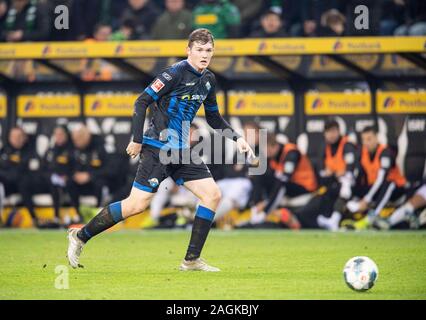 Luca KILIAN (PB) Aktion, Fußball 1. 1. Fussballbundesliga, 16. Spieltag, Borussia Mönchengladbach (MG) - SC Paderborn 07 (PB), am 18. Dezember 2019 im Borussia Mönchengladbach/Deutschland. € | Nutzung weltweit Stockfoto