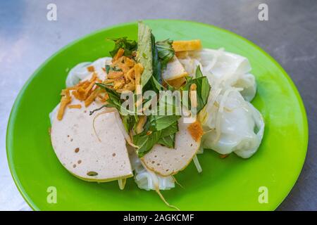 Köstliche Vietnamesische lokale aromatisiert Street Food-Banh Uot Stockfoto