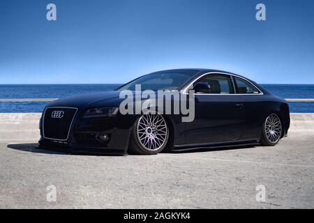 BARCELONA, SPANIEN - 29. SEPTEMBER 2019: 2007 Pre-Facelift Audi A5 Coupé (8 T) Lowrider, erste Generation Stockfoto