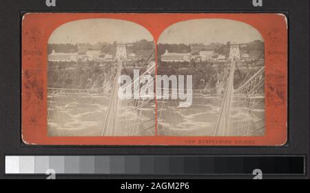Neue Hängebrücke Geschenk von Robert Dennis, 1982, und Frau George R. Collins, 1993. Robert Dennis Sammlung von stereoskopische Ansichten. Einige Ansichten haben Papieretiketten für Serie Winter Blick auf den Niagara, die auf Ansichten von Amerikanischen stereoskopischen Gesellschaft veröffentlicht ähnlich sind, berechtigen. Ansichten können von Heywood vorgenommen wurden: siehe Datensatz#NYPG 91-F 61. Blick auf die Niagara Fälle einschließlich Winter Szenen, Stromschnellen, Wasserfälle, Terrepin Turm, Brücken und einem Blick der Kinder auf der Straße.; Neue Suspension Bridge. Stockfoto
