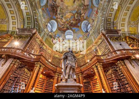 Prunksaal oder staatliche Hall, Österreichische Nationalbibliothek, Wien, Österreich Stockfoto