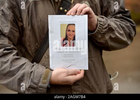 Die Reihenfolge der Service für die Trauerfeier für die London Bridge terror Angriff Opfer Saskia Jones in der Holy Trinity Church in Stratford-upon-Avon. Stockfoto