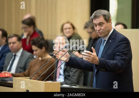 Berlin, Deutschland. 20 Dez, 2019. Markus Söder (CSU), Ministerpräsident von Bayern, spricht im Bundesrat vor der Abstimmung über das Klimapaket. Quelle: Jörg Carstensen/dpa/Alamy leben Nachrichten Stockfoto