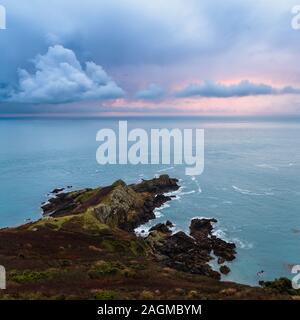 Wunderschöne Landschaft am Jerbourg Point in Guernsey Stockfoto