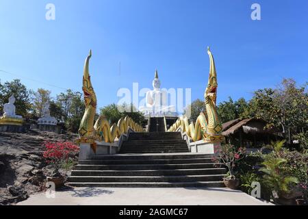 Tempel von Isaan. Eine Auswahl von Bildern aus mehreren Provinzen im Nordosten Thailands. Stockfoto