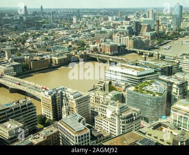 August 20, 2019 - Tower Bridge, London, Vereinigtes Königreich. Ein Blick auf viele Sehenswürdigkeiten in London oder Brücken, die alle den Weg durch den berühmten Fluss Th stretch Stockfoto