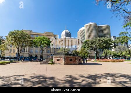 Szenen aus Praça da Liberdade in der Stadt Belo Horizonte, Hauptstadt des Bundesstaates Minas Gerais, Brasilien Stockfoto