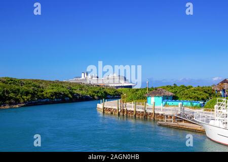 Der Blick auf den Strand auf Half Moon Cay Insel der Bahamas. Stockfoto