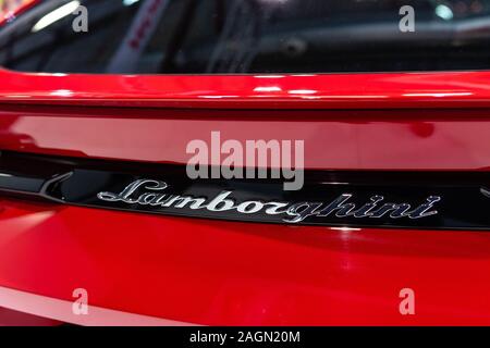 Riga, Lettland - 12 April 2019: eine Nahaufnahme eines luxuriösen Sport SUV Heck Element - Bild Stockfoto