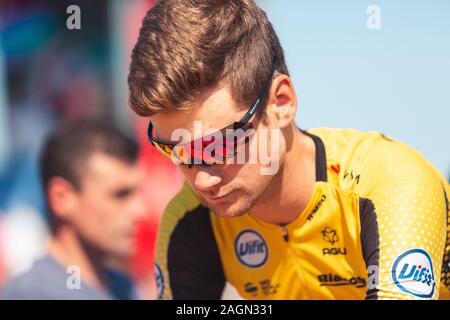 San Vicente de la Barquera, Spain-September 7, 2019: Lennard HOFSTEDE, Radfahrer der TEAM JUMBO-visma in Etappe 14 von La Vuelta a España. Stockfoto