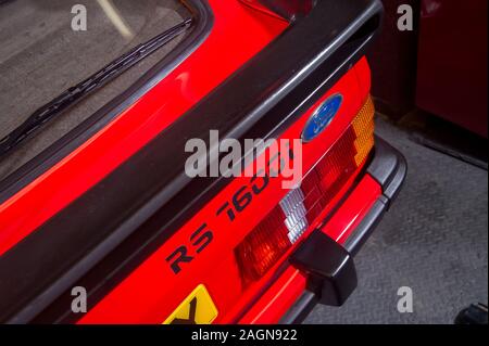 1983 Mark 3 Ford Escort RS1600i Fahrzeug mit Heißluke im Retro-Design Stockfoto