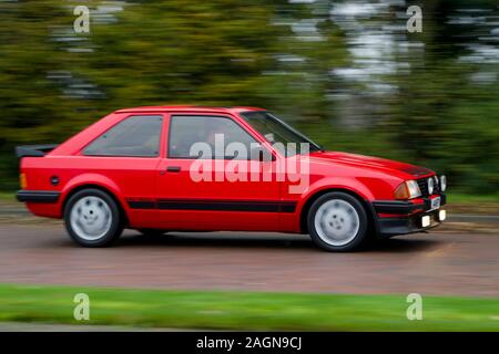 1983 Mark 3 Ford Escort RS1600i Fahrzeug mit Heißluke im Retro-Design Stockfoto