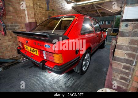 1983 Mark 3 Ford Escort RS1600i Fahrzeug mit Heißluke im Retro-Design Stockfoto