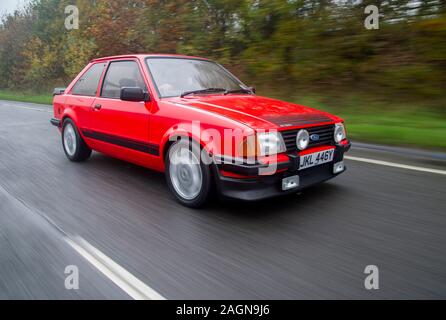 1983 Mark 3 Ford Escort RS1600i Fahrzeug mit Heißluke im Retro-Design Stockfoto