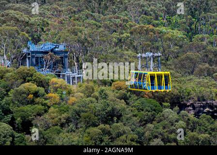 Katoomba, NSW, Australien - 22. Februar 2008: Seilbahn in den Blue Mountains Nationalpark, bevorzugten Reiseziel mit drei Schwestern rock formatio Stockfoto