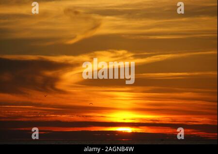 Strand Sonnenuntergang im Norden von Portugal Stockfoto