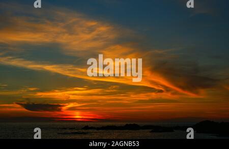 Strand Sonnenuntergang im Norden von Portugal Stockfoto