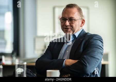 17 Dezember 2019, Berlin: Verdi-Chef Frank Werneke gibt ein Interview. Foto: Paul Zinken/dpa Stockfoto